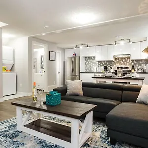 Modern Executive I Complimentary Netflix & Parking! Apartment Edmonton