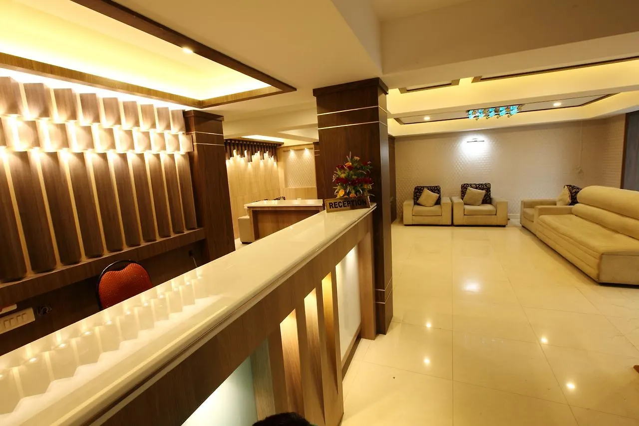 Prayana Hotels Kochi 3*,
